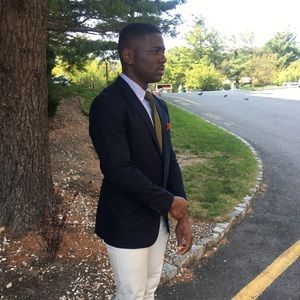 Meet your Posher, Emmanuel